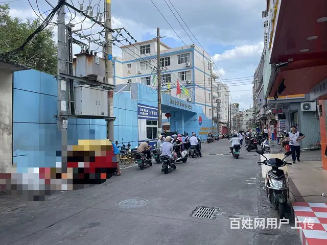 （51旺铺推荐）龙华区农垦中专学校对面50平临街餐饮店转让 - 图片 4