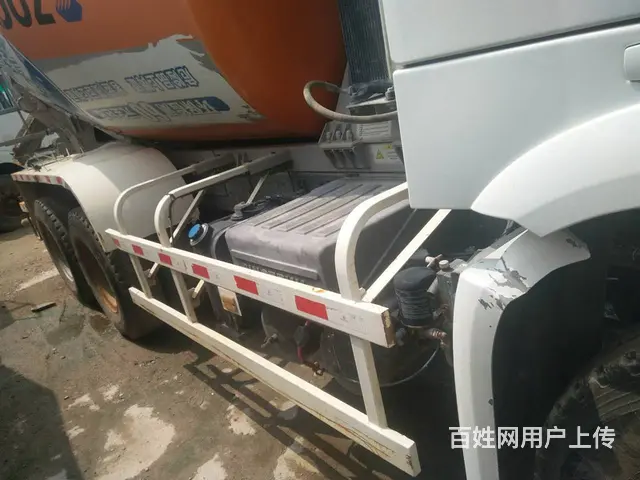 出售二手豪沃搅拌车 大12方 国四排放 后八轮 - 图片 4
