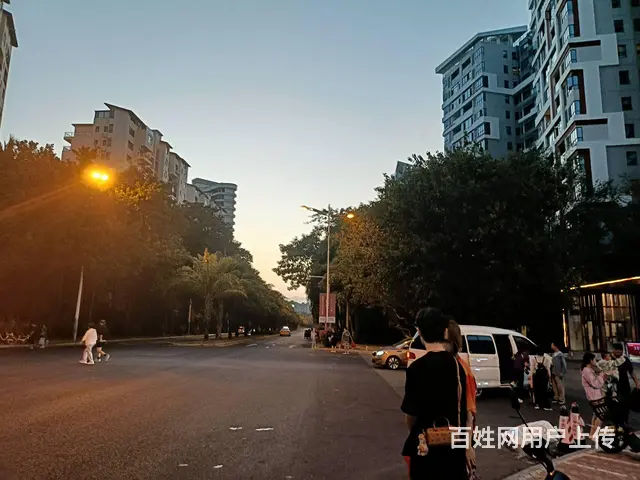 （51旺铺推荐）三亚湾98夜市美食街广场90平烧烤店转让 - 图片 3