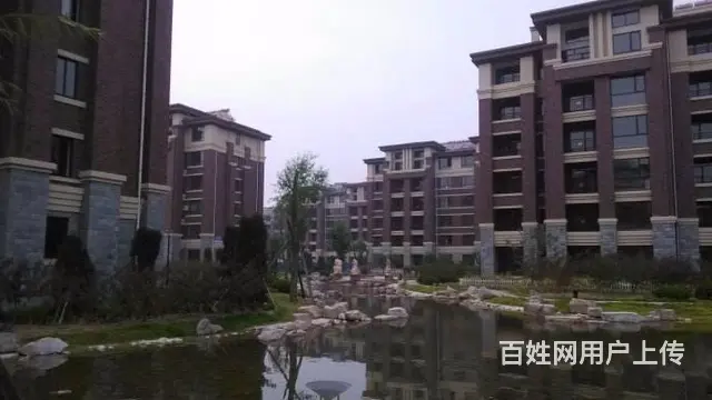 高档花园社区威海凤凰湖小区限时特价138平60万 - 图片 3