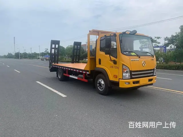 国六大运蓝牌平板车拉8吨挖掘机120挖掘机平板拖车 - 图片 2