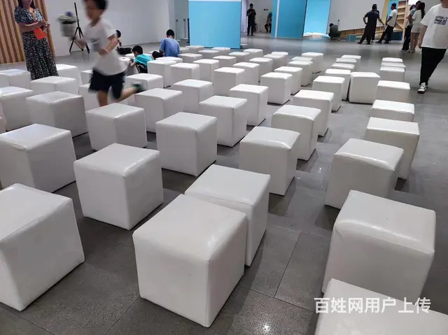 广州洽谈桌椅租赁、折叠桌椅出租、年会桌椅租赁， - 图片 9