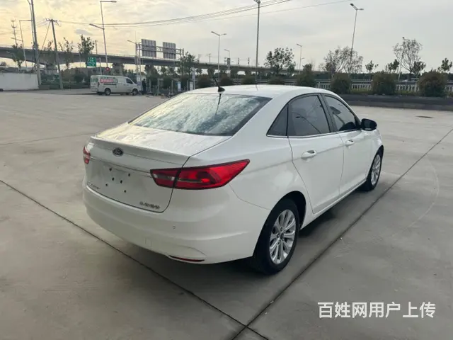 福特 福睿斯 2017款 1.5 手动 幸福版时尚型 - 图片 4
