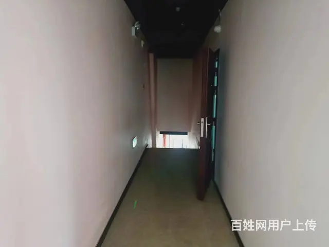 《易转》多小区环绕学校旁装修完善旺铺转让（适合各类行业） - 图片 3