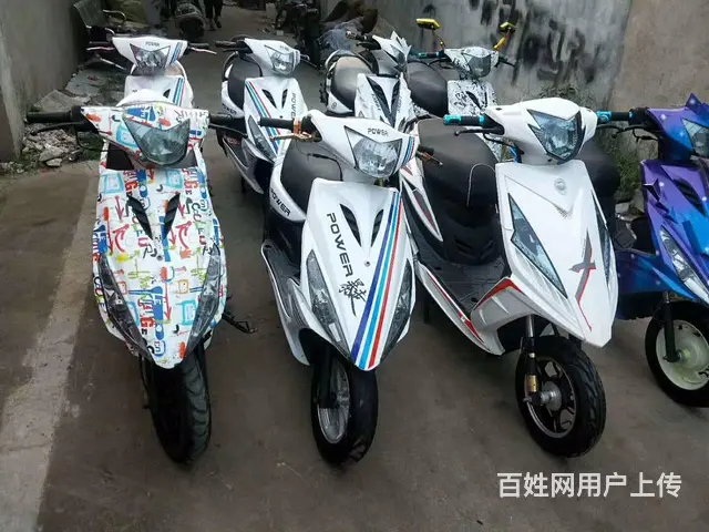 专业批发零售各品牌二手踏板车，只做千元踏板 - 图片 1