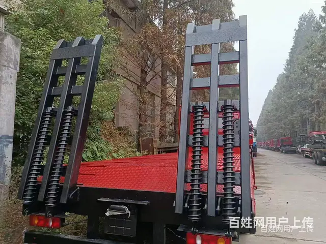 国六湖北大运后八轮平板拖车 平板运输车 货到付款 - 图片 2