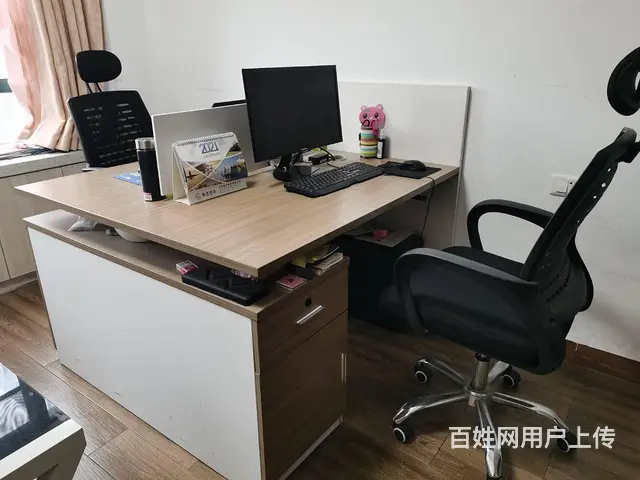个人二手办公桌椅转让，2张两人位屏风隔断办公桌+4 - 图片 1