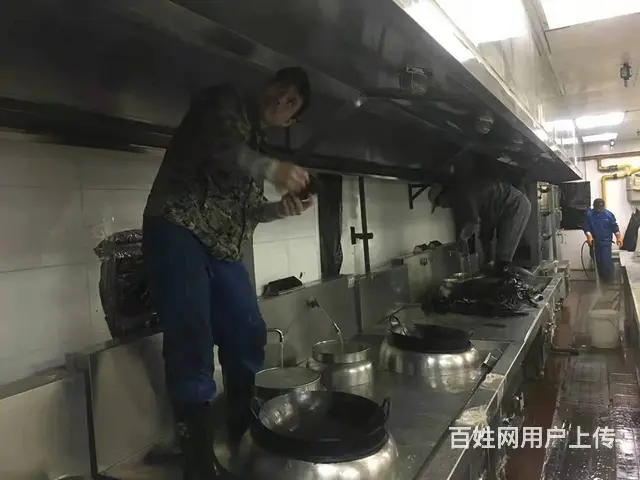 昆山油烟机清洗，油烟管道清理，净化器维修服务 - 图片 1
