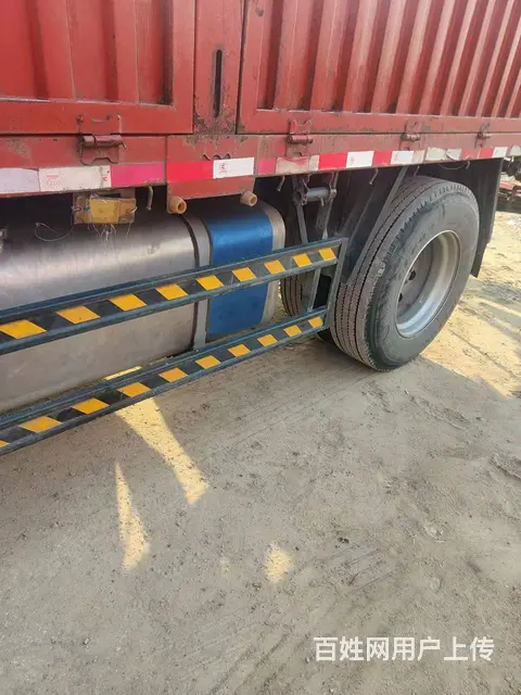22年二手豪沃6.8米高栏货车 国六排放 原版原漆 - 图片 4
