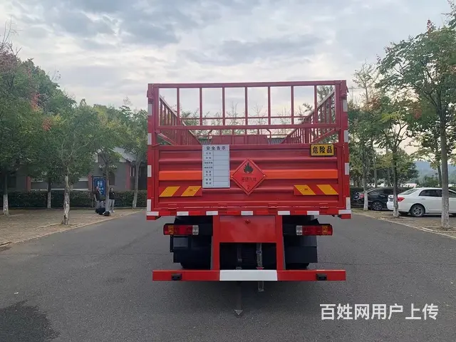 楚胜东风柳汽四轴9.6米气瓶运输车 额载20吨 - 图片 3