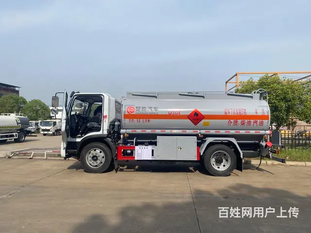 楚胜油罐车 - 图片 1