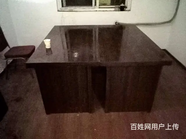 办公桌 沙发 - 图片 1
