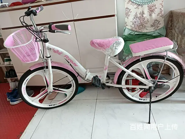 儿童自行车 - 图片