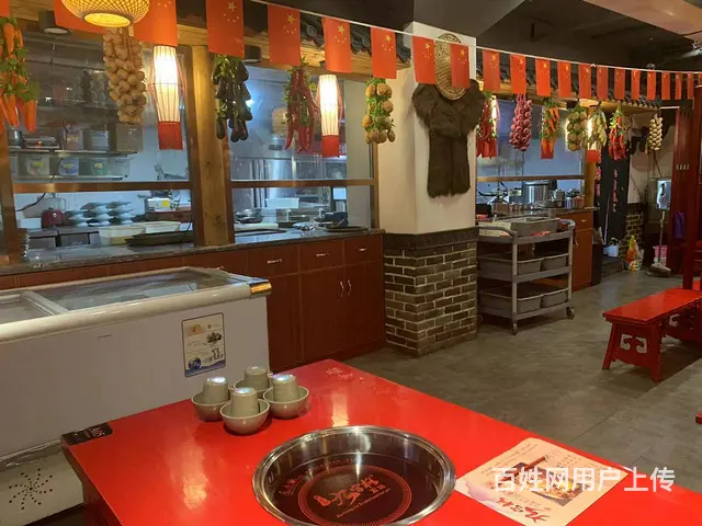 （五一商圈）长沙市中心170平  火锅店转让，可做别的餐饮 - 图片 4