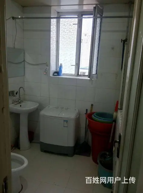 急售海拉尔市中心紧挨华汇伊仕丹家庭宾馆（单间 - 图片 3