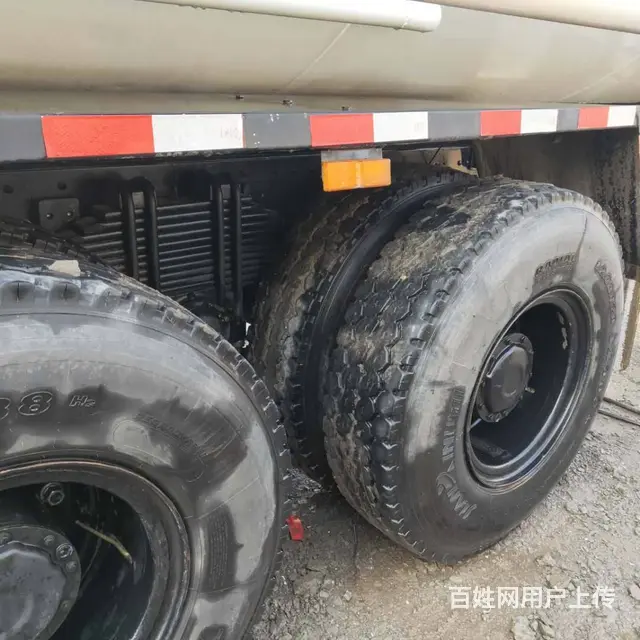 转让19年二手德龙水泥罐车 大罐52方  前四后八 - 图片 7