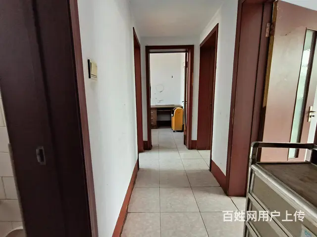 Z00114卫生小区实图 精装有2张床沙发空调冰箱 - 图片 1
