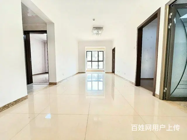 青瓷大宅 西南端3房 1 3 0 W 有税 此房要抢 - 图片 1