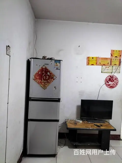 果园小区 普通住宅1厅 简单装修 - 图片 1