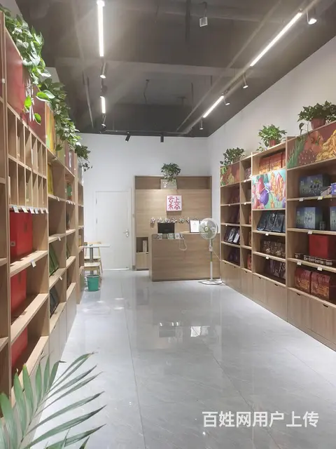 店铺位置优越 客流量大 是做生意的好地方 - 图片 1