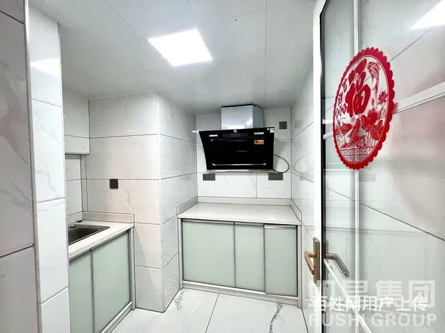 万达楼上星光耀！1000！单身公寓！现代简约风！随时看房！ - 图片 7