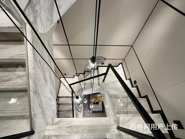 上新 外滩一带二叠墅 挑空客厅 300万豪装 带地下室花园 - 图片 10