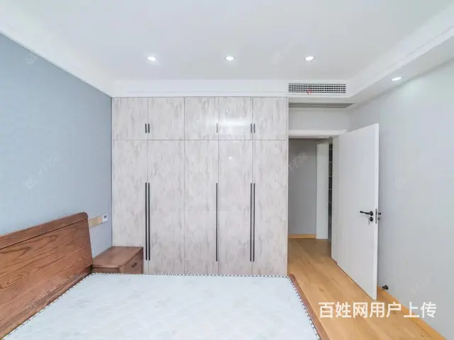 经开区白金汉爵旁，精装三居室拎包即住新房 - 图片 4