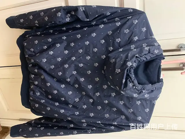 全新带吊牌的蒙囗MONCLER连帽休闲外套 - 图片 2