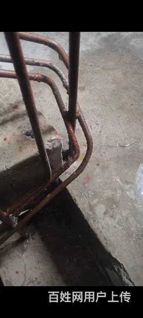 老旧小区楼体漏雨 - 图片 2