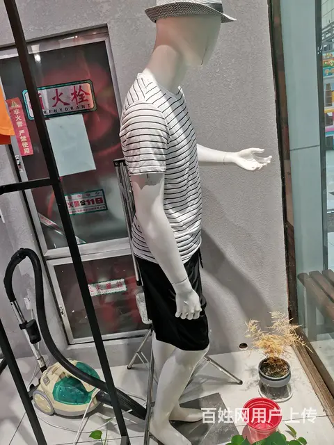 男装店铺衣服货架底架处理 - 图片 3