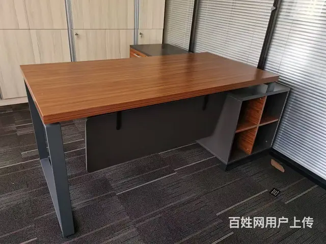 大量95成新员工桌椅出售，老板桌书柜文件柜，会议桌 - 图片 3