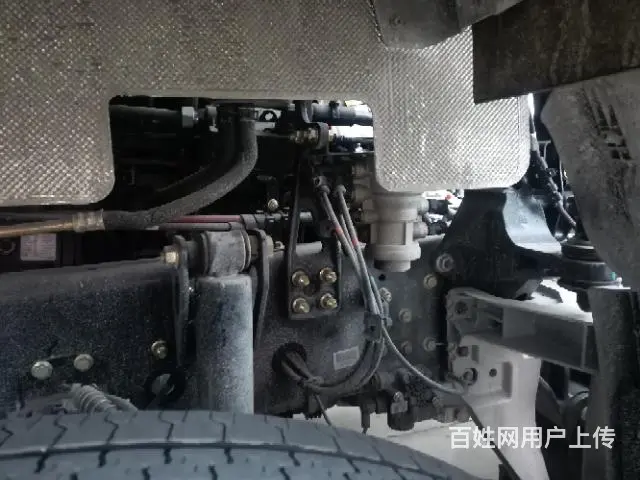 全新东风天龙旗舰版520马力国六新牵引车 - 图片 1