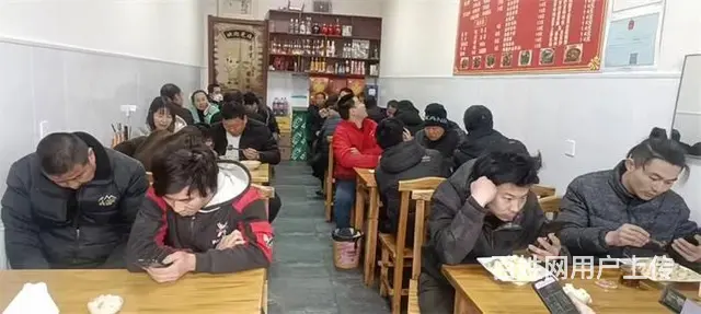 【同城搜铺网免费找店】二街南门口60平餐馆转让【可空转】 - 图片 2