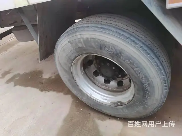 国五载货车柳汽乘龙H5前四后四箱式货车270马力 - 图片 5