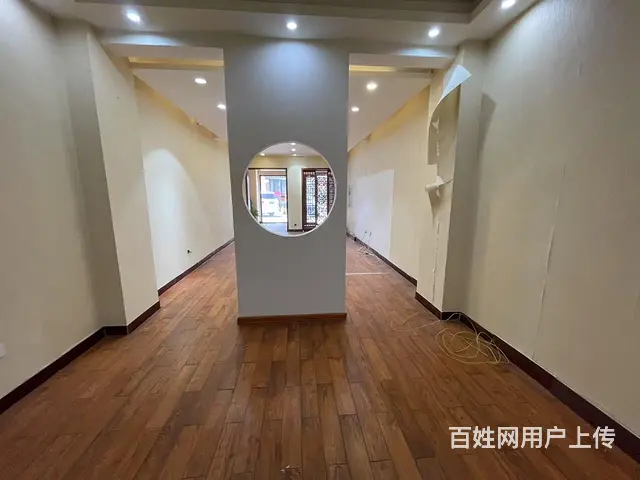 张店区西班牙风情街旺铺出租出售 - 图片 5
