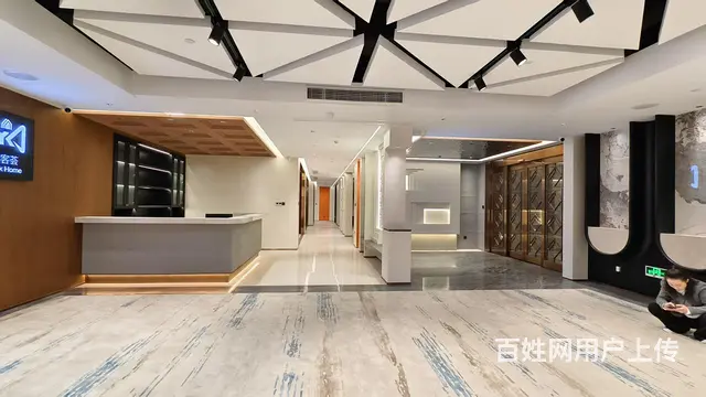 实拍半层 轻奢时尚豪华装修 商务接待 服装 轻奢直播酒类 - 图片 3