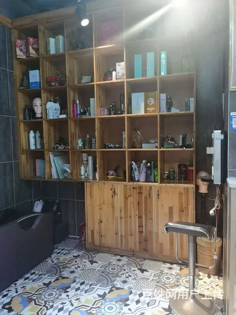 二十年专业烫染理发店转让，老板改行转让 - 图片 1
