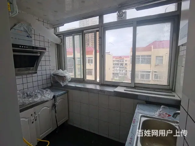 桃花街华茂小区精装三室一厅出租2000 - 图片 8