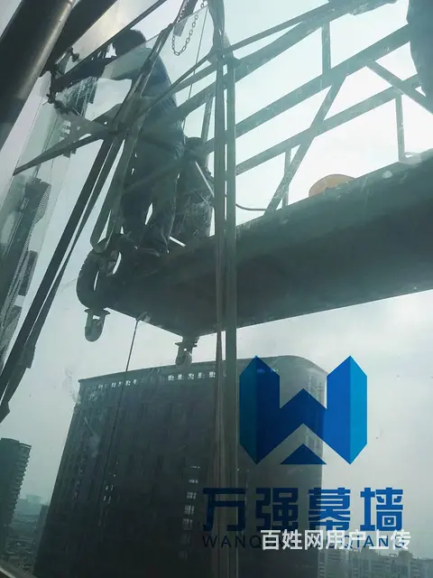 成都玻璃幕墙维修更换维保服务公司，四川万强公司 - 图片 1