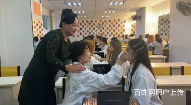 沈阳美容美发学校 - 图片 9