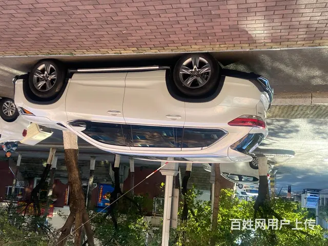 丰田 汉兰达 2019款 2.0T 手自一体 四驱尊贵版7座 - 图片 1