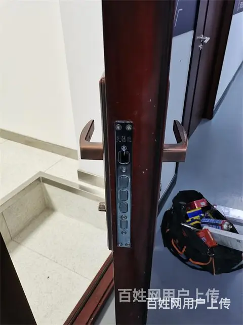 济南中旅嘉苑附近开锁公司，服务水平一流 - 图片 1