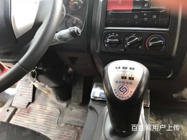 江淮徐工8吨单桥随车吊带爬梯 现车大促销 - 图片 3