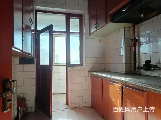 办事大厅对面环卫商住楼5楼65平10.6万 - 图片 4