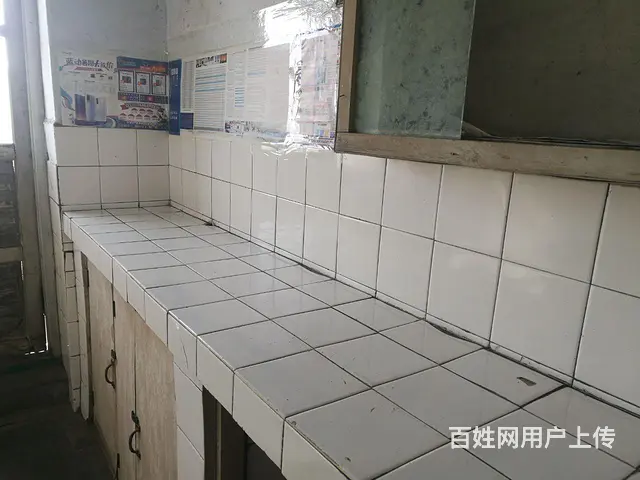 繁华地段的楼房方便您的生活 - 图片 3