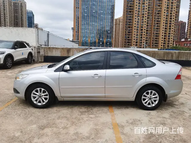 福特 福克斯 2013款 经典福克斯-三厢 1.8 手动 时 - 图片 3