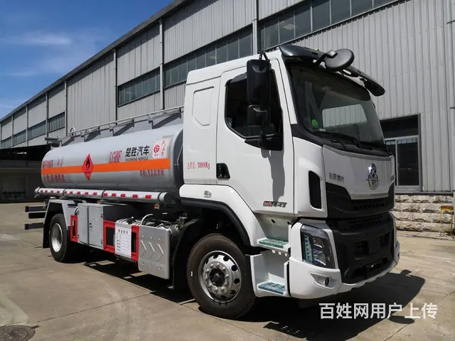 港口加油运油东风柳汽乘龙13方运油车加油车 - 图片 1