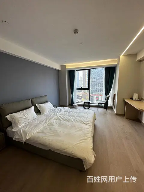 压一付一利时附近1室1厅带阳台新装修家电齐全拎包入住随时可看 - 图片 1