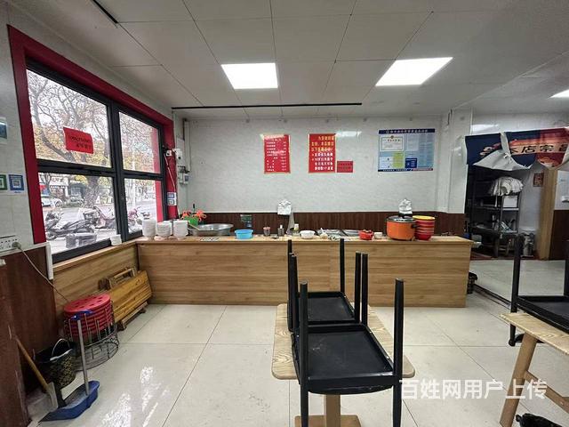 两相路工农路临街品牌早餐店转店 两间大门头的图片