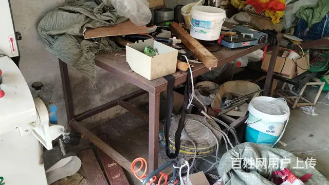 铁桌子尺寸1米乘以1.5米，要的联系我，自己车拉走 - 图片 4
